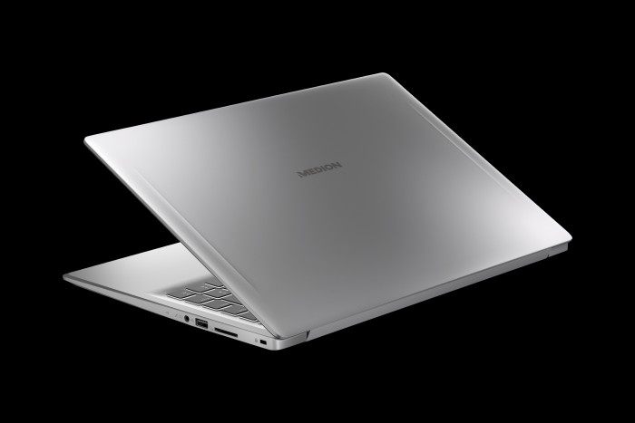 Medion Akoya S15450 (Bild: Medion)